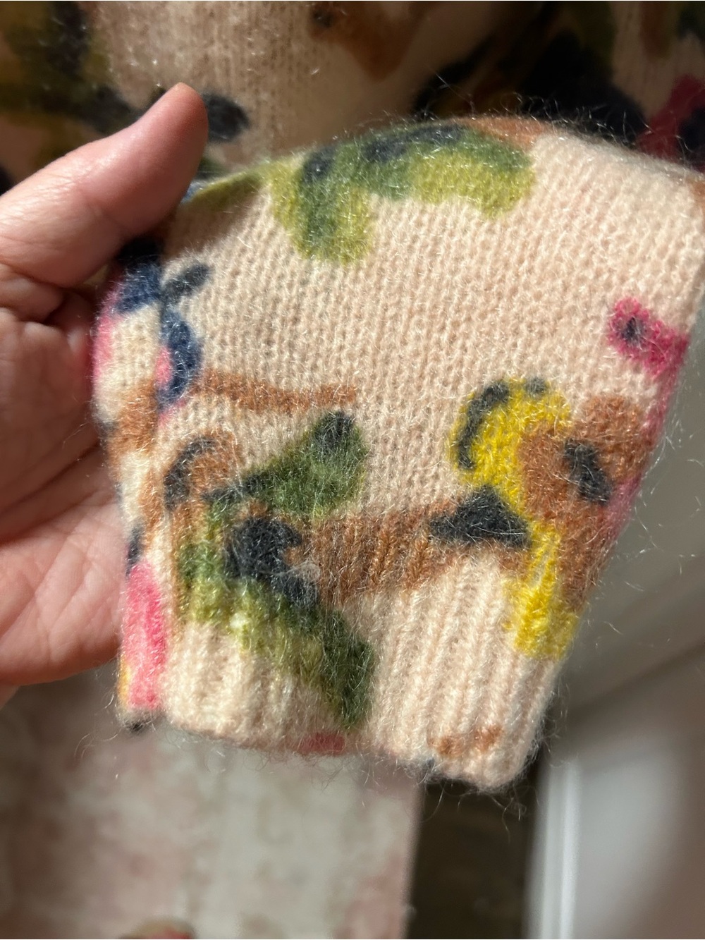 Sézane Floral Pink Crewneck Sweater M - Picture 4 of 4